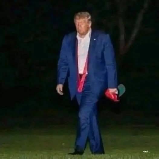 THE SHOCKING TRUTH BEHIND DONALD TRUMPS MIDNIGHT STROLL AS A MYSTERIOUS GLOWING OBJECT IN HIS HAND TRIGGERS A NATIONWIDE FRENZY AND EXPOSES THE TERRIFYING POWER OF ONLINE SPECULATION